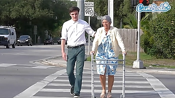 Horny Grandma Public Sex, Granny Squirts After Massive Orgasm From Helpful Stranger